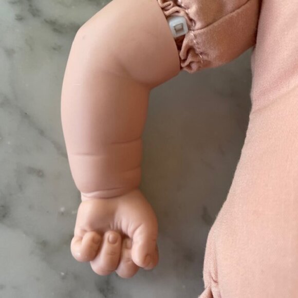 MADAME ALEXANDER 2018 Sweet Smiles 14-Inch Baby Doll - Picture 12 of 16